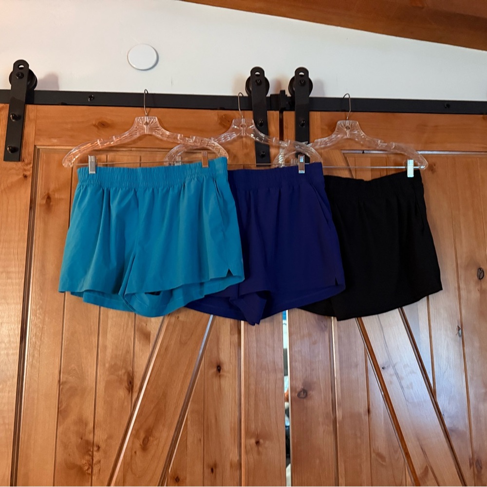 Athleta Women’s Weekender Athletic Shorts - Turquoise, Black & Navy size L - Picture 3 of 11